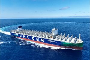 Новый контейнерный гигант CMA CGM SEINE на СПГ спущен на воду в Китае