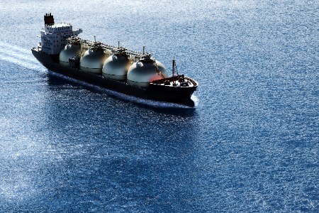 Крупнейший газодобытчик США EQT заключил 20-летний контракт на покупку СПГ