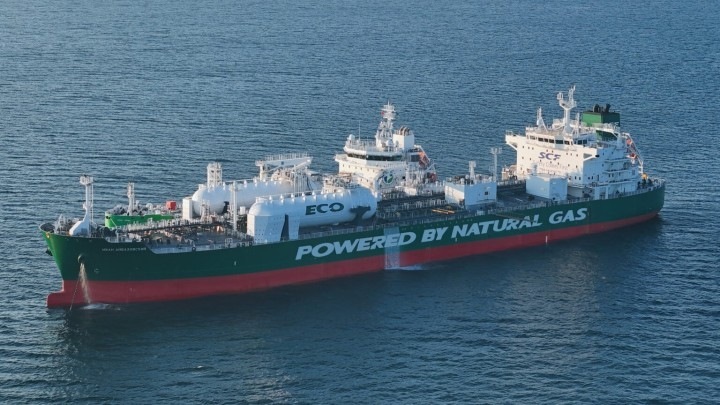 «Совкомфлот» принял в эксплуатацию головной танкер новой серии на СПГ