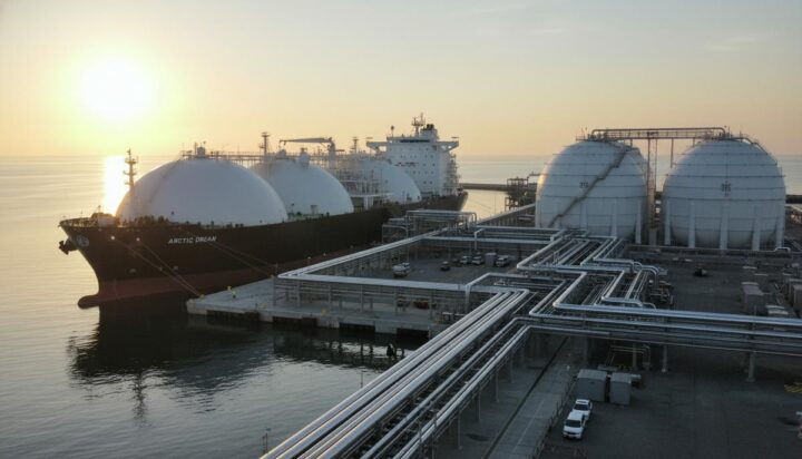 Япония и Катар заключили 27-летний контракт на поставку сжиженного газа