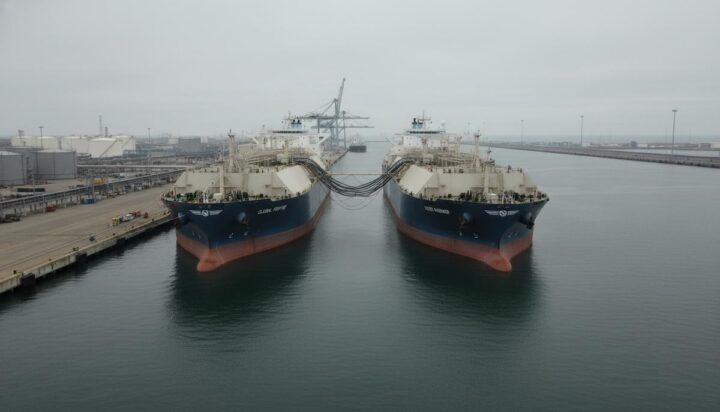 Британский порт Портленд получил лицензию на перевалку СПГ с судна на судно