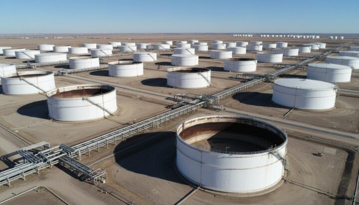 Критически низкие запасы нефти в США вызвали напряженность на рынке